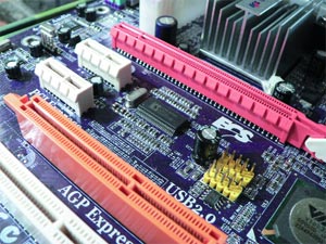 ������������ ������ PCI-E � AGP Express �� ����������� ����� ECS K8T890-A